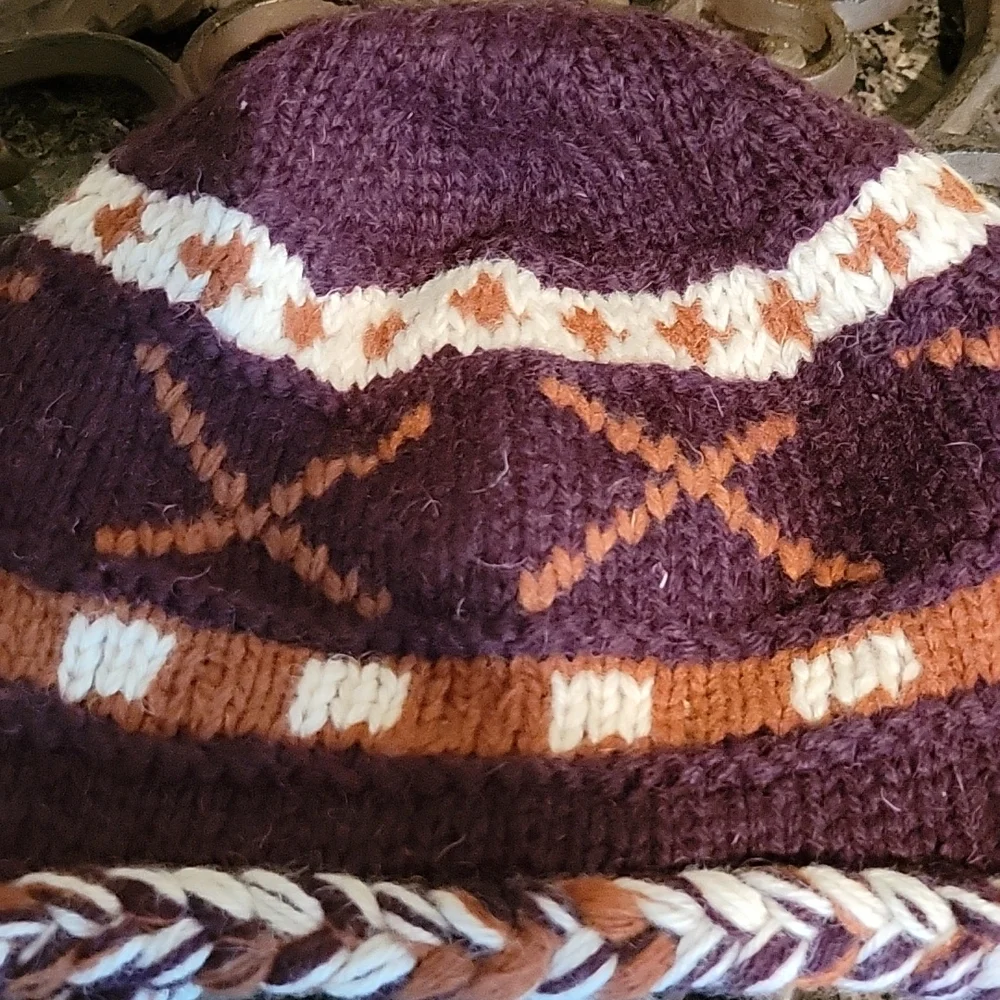 Ladies lambs wool and Acrylic winter hat